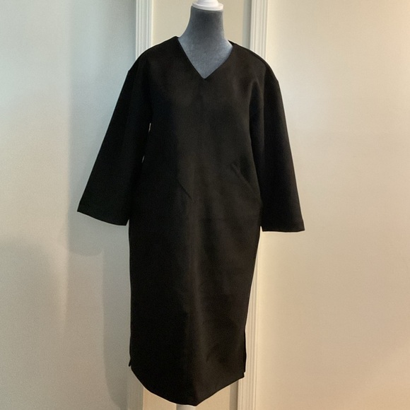 🌻 Black Long Sleeve Dress Gallery - Picture 1 of 4